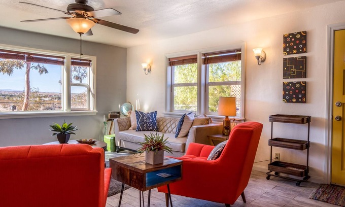 Twentynine Palms Casa | The Sunset Adobe - Bbq, Fire Pit - 10 Min To Park 2 Bedroom Home by Redawning