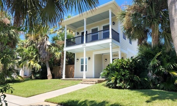 Gulfport Casa | The Sunset House