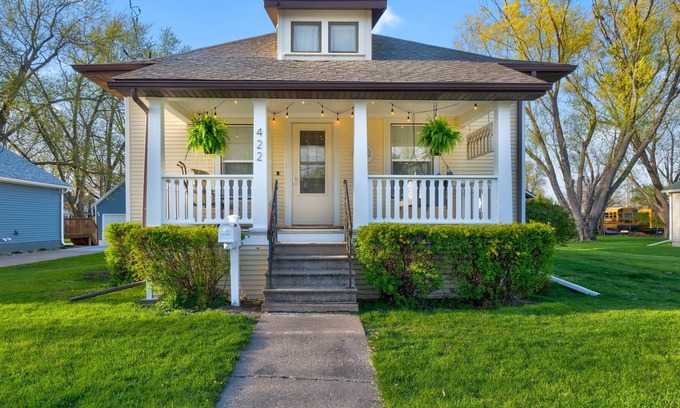 Washington Casa | The Sunshine Bungalow