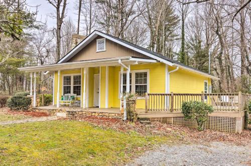 Hendersonville Casa | The Sunshine Cottage Hendersonville Rental!
