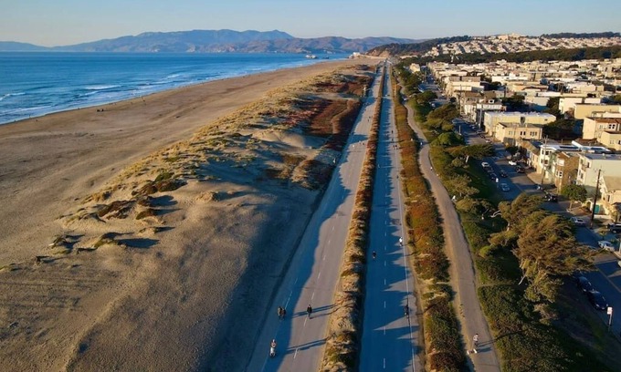 Outer Sunset Casa | The Surf Shack - Beachfront urban Oasis, Hot Tub
