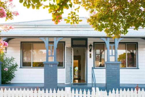 Cessnock Casa | The Sweet Grapevine Cottage