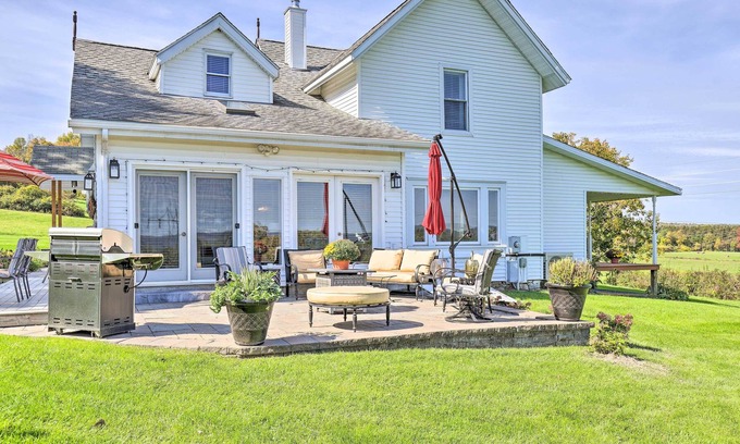 Watkins Glen Casa | 'The Sycamore House' w/ Countryside Views!