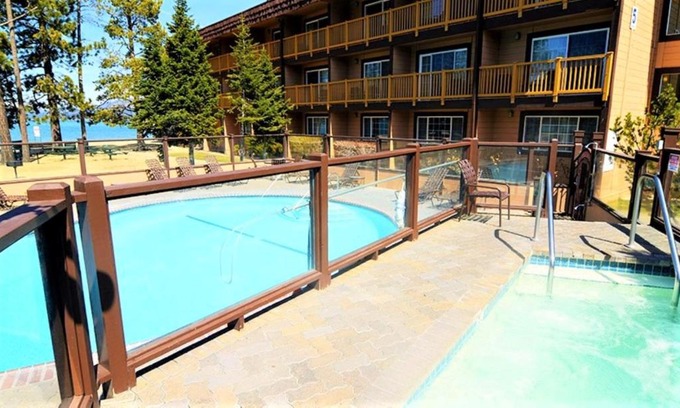 South Lake Tahoe Cabina | The Tahoe Beach & Ski Club Owners Association