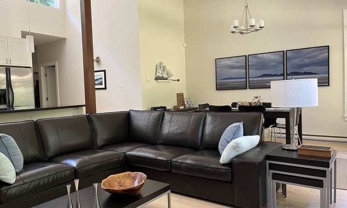 Regional District of Nanaimo Casa | Reserva ahora para el verano 2019. Disfruta de la vida en la costa oeste en su máxima expresión