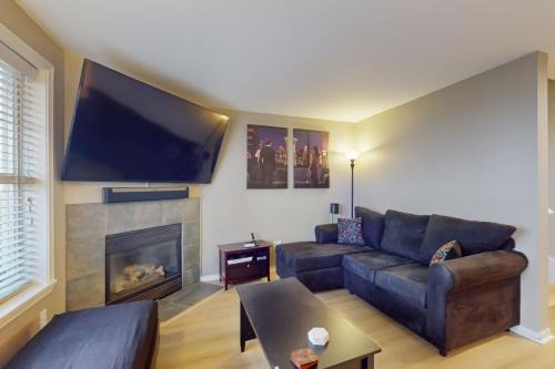 Fremont Casa | The Tansion