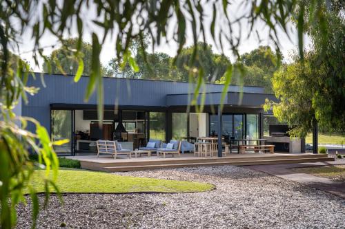 Quindalup Casa | The Tempest I Private Properties