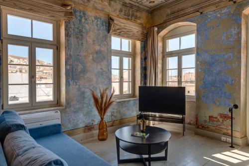 Ermoupoli Hotel | The Ten Syros