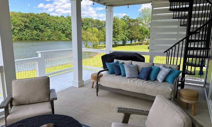Winchester Casa | The Tennessee Pearl lakefront home, amazing views and lots of lake toys and fun!