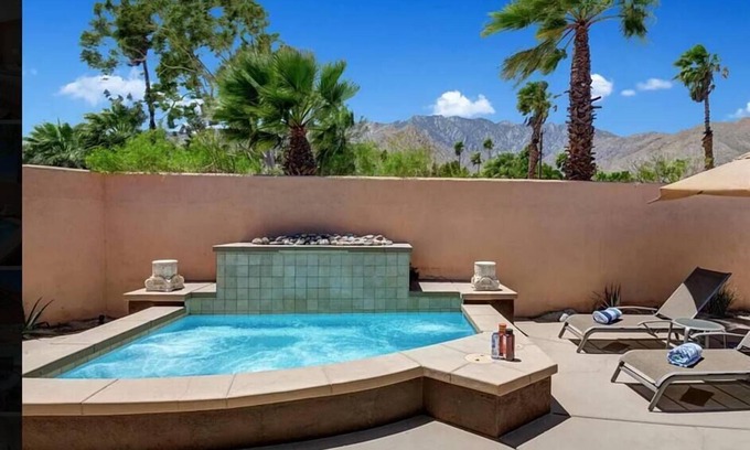 Chino Canyon Casa | The Terra Cotta Terrace