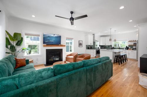 Durham Casa | The Terra Haus - 4BR Modern Boho Retreat