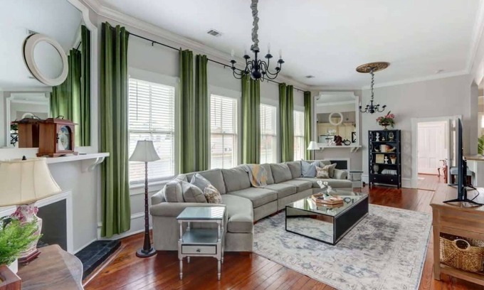 Hitch Village - Fred Wessels Homes Apartamento | The Terrace @ Trustees' Garden - Walk to River!