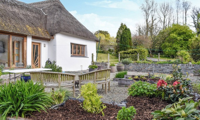 Sprytown Cabaña | The Thatched Cottage - UK49600