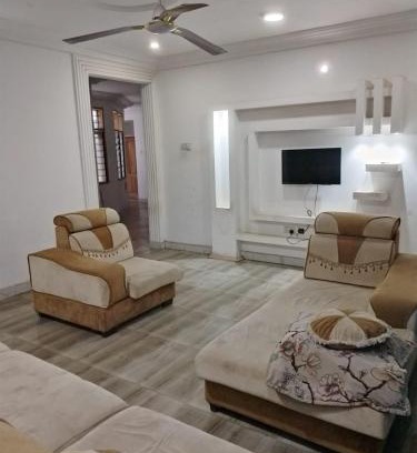 Nungua Apartamento | The Thomasevic Place