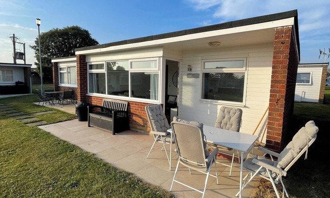 Great Yarmouth Chalet De Esquí | The Tiny House - modern peaceful beach getaway - Chalet on California sands.