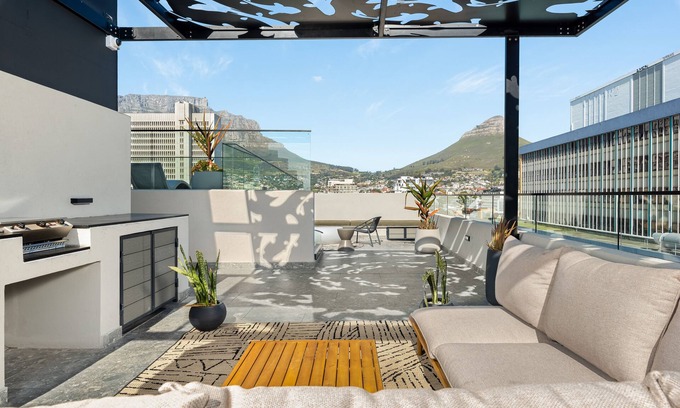 Cape Town City Centre Apartamento | The Tokyo Aparthotel by Totalstay