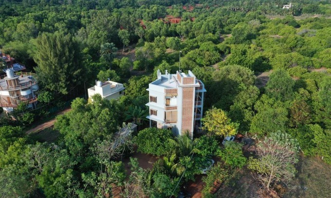 Kuilapalayam Cama Y Desayuno | The Tower House - Auroville