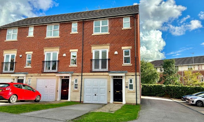 Market Harborough Casa | The Town House, whole house suitable for contractors and families