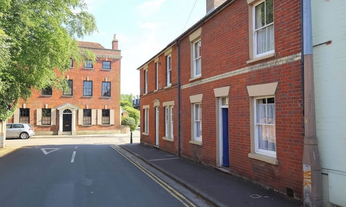 Salisbury Cabaña | THE TOWNHOUSE, character holiday cottage in Salisbury