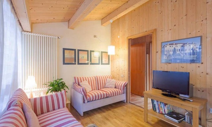 Arcugnano Apartamento | La casa transparente: Apartamento "L 'Ulivo" en villa con piscina - M0240060011