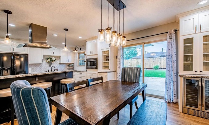 Northeast Heights Casa | The Tree House on Los Arboles