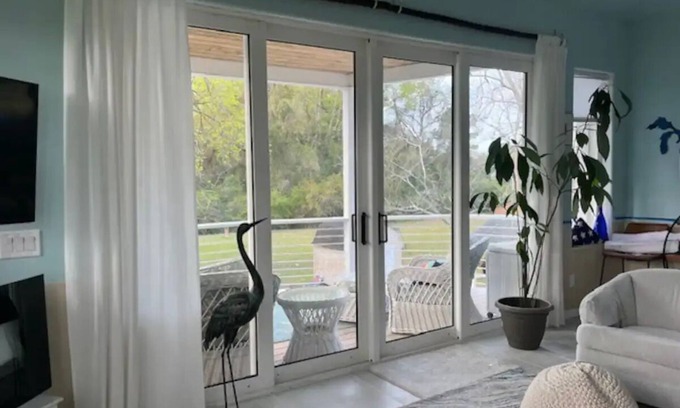Charleston Casa | The Tree Top Terrace- is private, close to ocean & downtown on James Island..