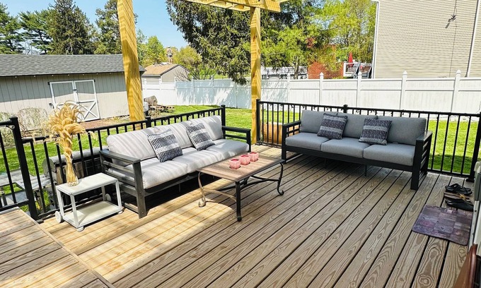 Yardville-Groveville Casa | The Trenton Two 2BR Peaceful Oasis w/ Patio & BBQ.