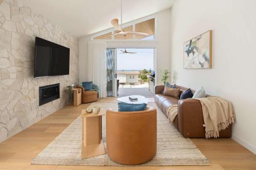 Dicky Beach Casa | The Tropic - Dicky Beach Escape
