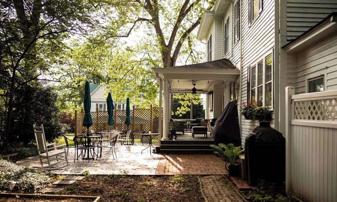 Newton Cama Y Desayuno | The Trott House Inn