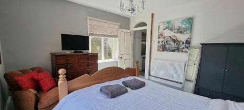 Old Town Hastings Apartamento | The Tuck Away, Central Old Town with Parking