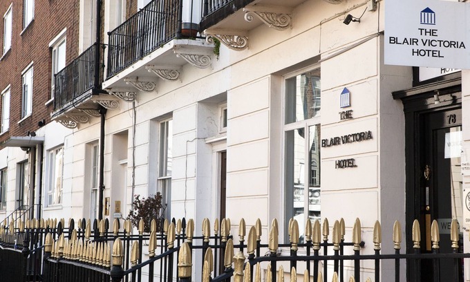 Warwick Hotel | The Tudor Inn Hotel