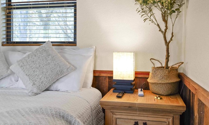 Waco Cabina | The Tui at Nicole Creek Cabins
