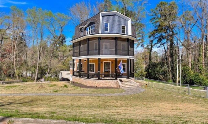 Summerville Casa | THE ULTIMATE 2025 MASTERS RENTAL - One mile from the Augusta National Gates