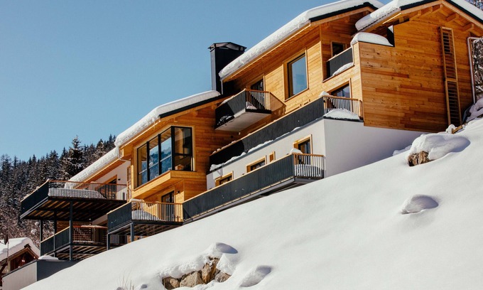 Les Houches Chalet De Esquí | The Ultimate Chalet in Chamonix - pool, sauna, hot tub, cinema, helipad. 1000m2