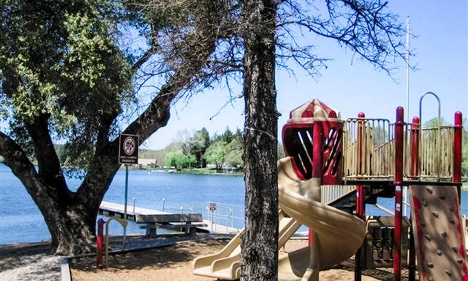 Auburn Casa | The Ultimate Lakefront Home! Fully Furnished - 30-Day Minimum Stay