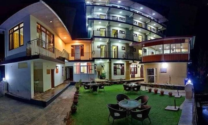 McLeod Ganj Hotel | The Unmad Satovari