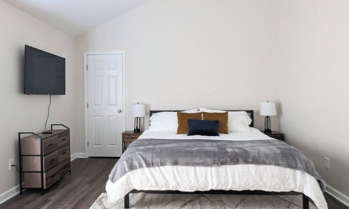 Uptown Casa | The Uptown Memphian - Free Parking, Only a Block from St. Jude