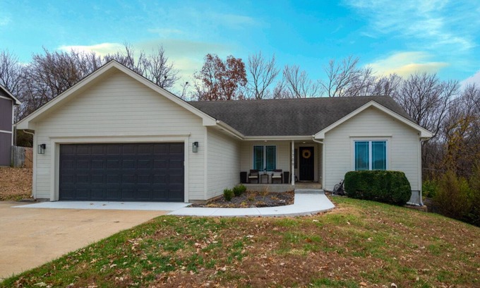 Topeka Casa | The Uptown Oasis. Kansas comfort.