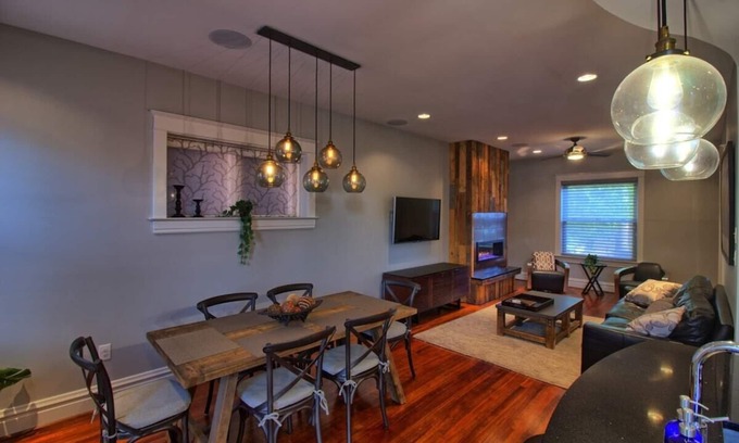 Tower Grove South Casa | The Urban Refuge | 3BR | Fireplace+Backyard+W/D