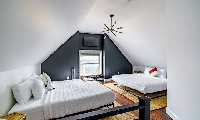 Italian Village Apartamento | The Urbn Jungle