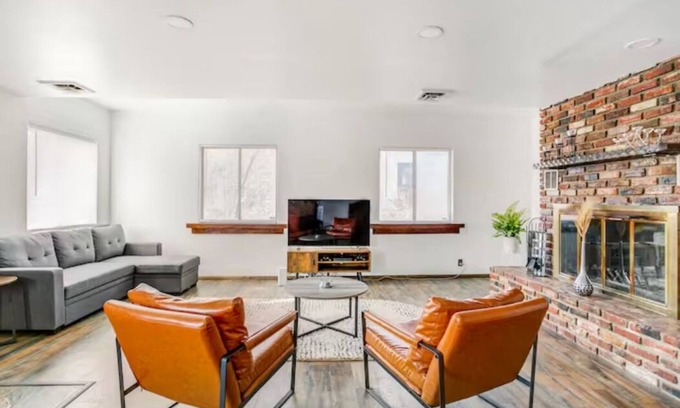 Occoquan Casa | The McKenzie Estate - Old Town Occoquan
