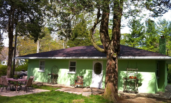 Glenn Cabaña | The Green Cottage en el encantador Glenn entre South Haven y Saugatuck