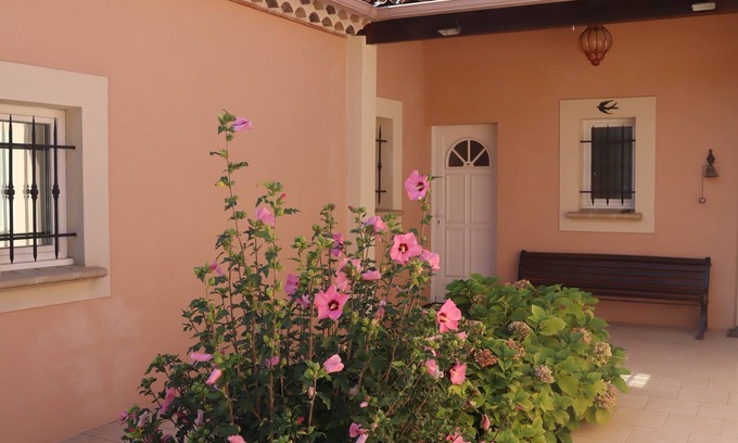 Pujaut Casa | La escapada de alquiler de vacaciones