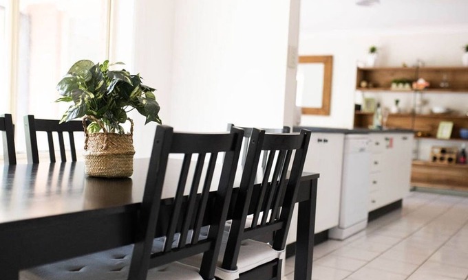 Calare Casa | The Valerie Gardens - Homely & Cosy, Sleeps 11