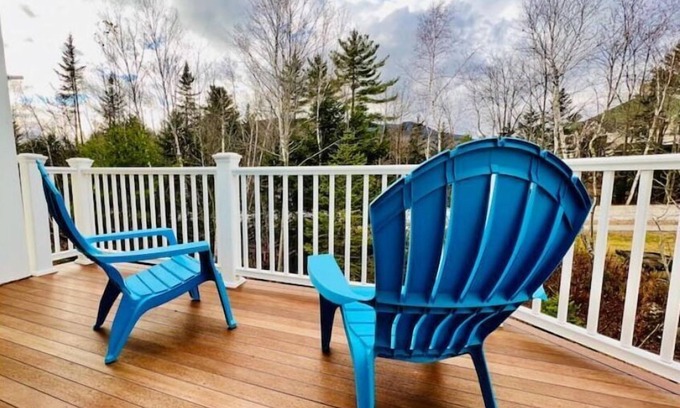 Waterville Valley Casa | The Valley Estate - Ice Arena - Biking - Weddings - Walk to Town Square!