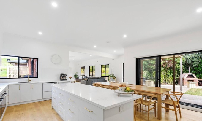 Johanna Casa | The Valley - Johanna