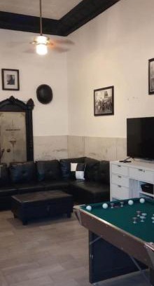 Fairfield Cama Y Desayuno | The Vault On Main-1800s Bank with OG Vault