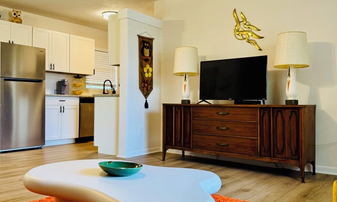 Deltona Lakes Casa | The Velvet Leaf