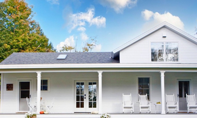 North Bennington Casa | The Vermont Farmhouse + Stunning Views + Dog Friendly + Adjacent Nature Preserve
