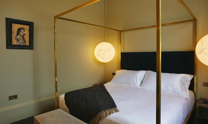 York Hotel | The Vices York